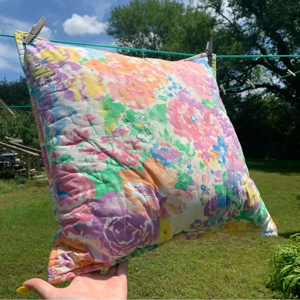 Beautiful Colorful Floral Vintage Throw Pillow Approx. 18 x 18 inches Decor!